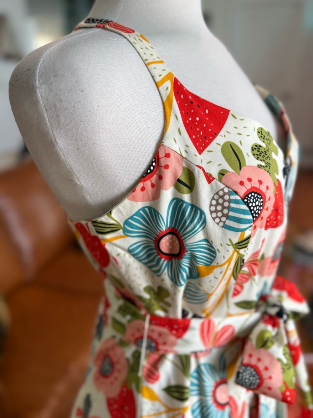 💐 Collectif Floral Tie-Waist Midi Dress Retro Picnic - Picture 9 of 17
